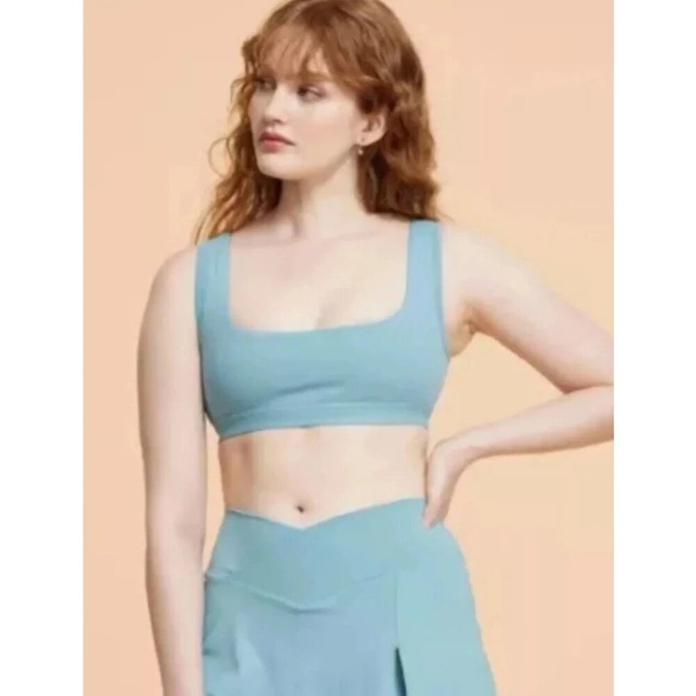 NWT Blogilates Women's Large Cameo Blue Crisscross Active Strappy Back Tank Bra